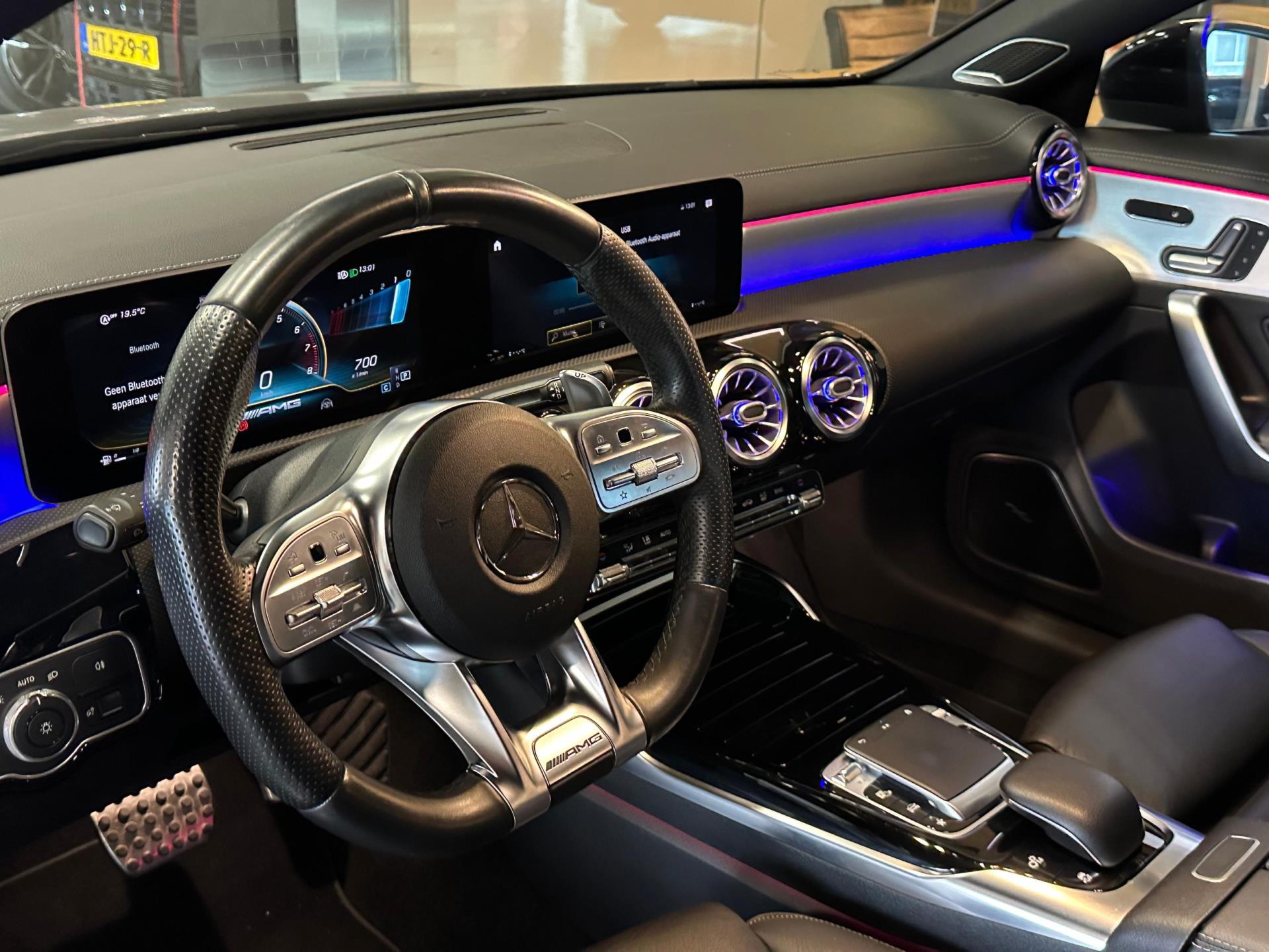 47629024-8.jpg