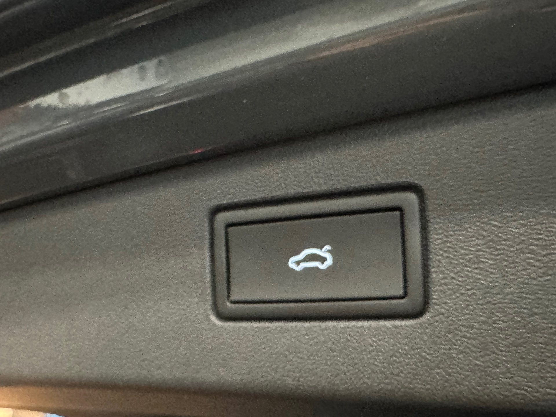 48323542-22.jpg